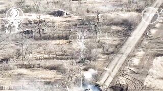 Bradley IFV shreds russian dismounts caught in the open