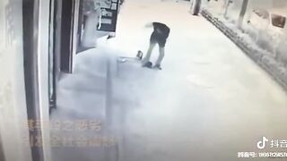 Warning: Video is Sensitive: Schizophrenic Man in China brutally Beats a Child Sweeping Sidewalk (Use Full Screen)