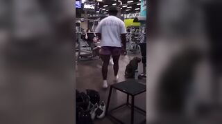 What Men go Through at the Gym, Watch until the End for the Laugh