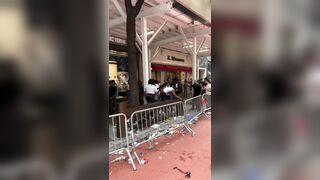 Multiple fights break out in the middle of Midtown Manhattan