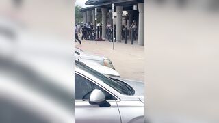 Maniac tries in front of a Texas Police Station and Finds Out