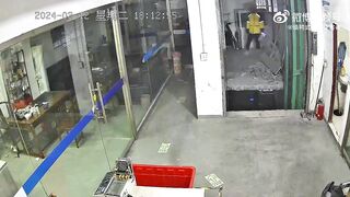 Chinese Worker Ends his Shift and his Life Earlier than Expected....