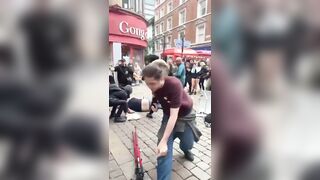 WATCH: UK remigration activist Young Bob attacked and beaten by ‘gang of foreigners’