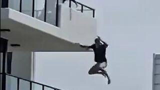 DAMN: Dude Jumps 5 Stories into Swimming Pool to Evade Arrest.