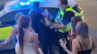 More recorded evidence of two-tier policing this weekend in "Modern Britain".