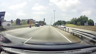 How and Why? Motorcyclist Bizarre Accident