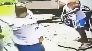 Man pulls Giant Shotgun during Road Rage and Blows Off Man's Arm