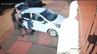 Kidnapping of Mother and Child Caught on Camera