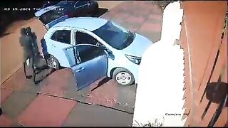Kidnapping of Mother and Child Caught on Camera