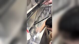 “i Got Kids Watchin” Restaurant Employee Spots Drugged Customer