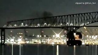 Cyber Attack? Watch as the Lights Go off and it deliberately steers towards the bridge supports.