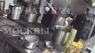 2 Chefs in Moscow Drop the Scalding Hot Manin Course all Over Themselves