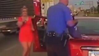 Know it all Female Escapes Arrest but Pays Dearly (Watch End)