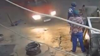 Mechanic's Tire Explosion Killing Him Instantly..