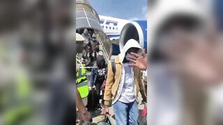 South Africa has deported Nigerians. No cries of racism from the lefttards!