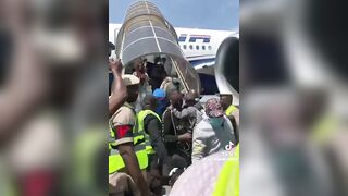 South Africa has deported Nigerians. No cries of racism from the lefttards!