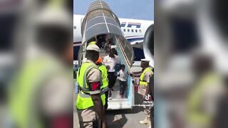 South Africa has deported Nigerians. No cries of racism from the lefttards!