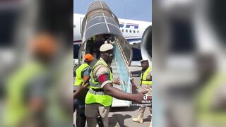 South Africa has deported Nigerians. No cries of racism from the lefttards!