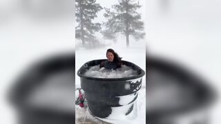 Woman shows us the Right Way to do a Cold Plunge...Would you do this?