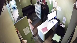 Thug attack swomen at Melbourne massage parlours