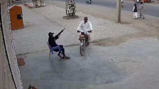 Pakistan: Security Guard pulls Out Shotgun and Kills Man approaching on a Bicycle..