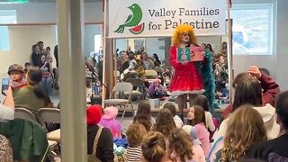 Sick: Drag Queen shouts to Kids at School "If you're a Drag Queen and you know It, shout Free Palestine"