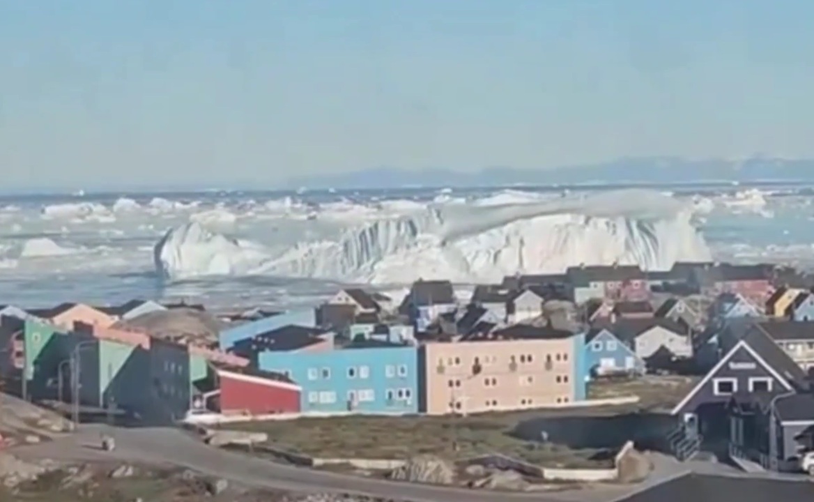 INSANE VIDEO: Giant iceberg capsizes off Ilulissat, northern Greenland
