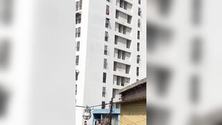 Venezuelan Man Jumped to his Death Yesterday caught on Video