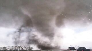 Tornado Outbreak across 5 States in the USA leaves Dead, Destroyed Houses..