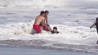 Lifeguard Risks Everything to Save Young Boy in California