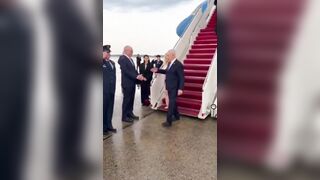 Benjamin Netanyahu lands in Washington, D.C., with no red carpet rolled out for him.