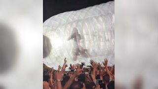 LOL Katy Perry’s stage entrance went completely sideways.