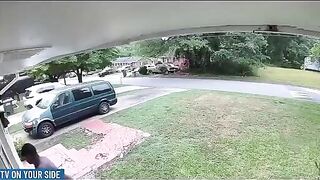 The most tragic part of the incident is that the black parasite is still breathing.