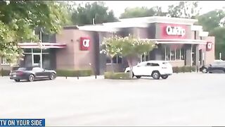 The most tragic part of the incident is that the black parasite is still breathing.