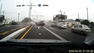 Woman Records Fatal Collision and just Doesn't Know what to Do