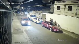 Massacre in Manta: Double Hitmen Execute a Few in the Street
