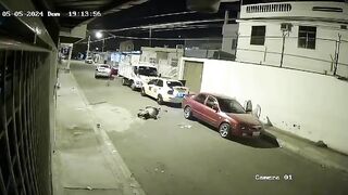 Massacre in Manta: Double Hitmen Execute a Few in the Street