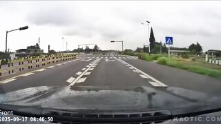 WATCH OUT FOR THOSE GREEN LIGHTS! (and red)