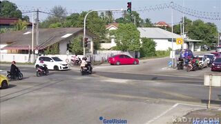 WATCH OUT FOR THOSE GREEN LIGHTS! (and red)