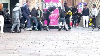 Group Attacks Older Scotsman in Broad Daylight at Glasgow’s St Enoch Square as Crowd Films