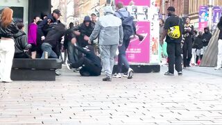 Group Attacks Older Scotsman in Broad Daylight at Glasgow’s St Enoch Square as Crowd Films