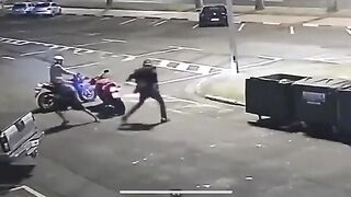 Thief stealing Motorcycle gets Stopped by Hero of the Day