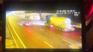 Brutal Accident between 2 Trucks and a Taxi is Hardcore
