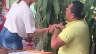 Colombian Karen gone crazy against husband in public