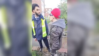Man Confronts A Muslim Bus Driver In UK