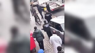 Old man shows Brit Police how to take out migrant