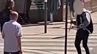A new knife attack has been filmed in the French city of Épinal.