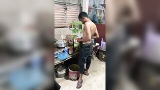 Full Video: Woman comes to Collect Rent Money and Man Slices her to Death with Machete (Vietnam)