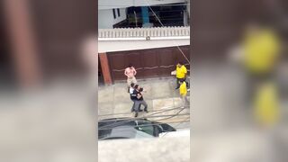 This Fire Extinguisher Makes Street Fights 10x Better