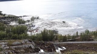 A terrifying yet fascinating landslide in northern Norway on June 3, 2020.